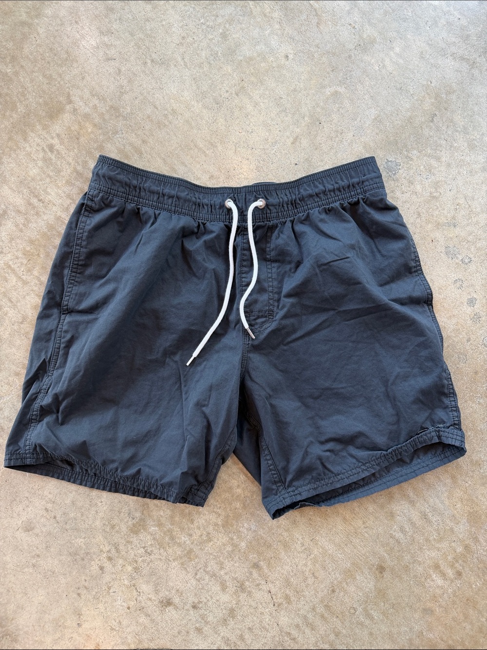Black RVCA men’s board shorts
